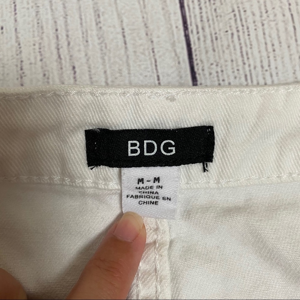 🌟BDG White Denim Button Front Mini Skirt Medium - Picture 5 of 5